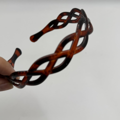 Örgü Desenli Siyah Taç