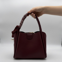 Kadın Bordo El Ve Omuz Çantası Şık Tasarım Ayarlanabilir Askılı