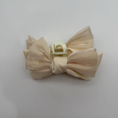 İnci Dokulu Krem Fiyonk Mandal Toka