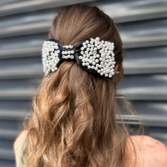 Siyah Büyük Tasarım İnci Taşlı Fiyonk Toka