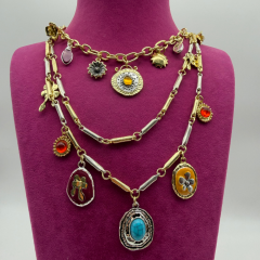 Gold Renkli Taşlı 60 cm Kadın Kolye