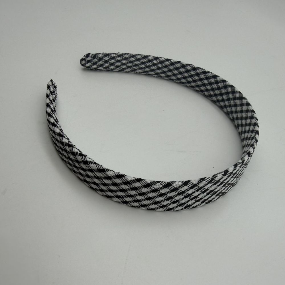 Siyah Beyaz Ekose Desenli İnce Taç