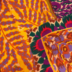 Turuncu Renkli Desenli İpek Saten Fular (50x50)