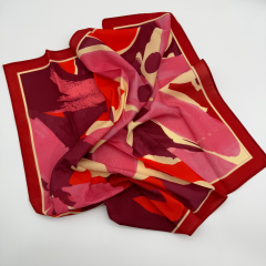 Pembe Desenli İpek Saten Fular (50x50)