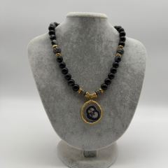 Siyah Gold Detaylı Doğal Taş Kadın Kolye