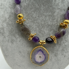 Mor Gold Detaylı Doğal Taş Kadın Kolye