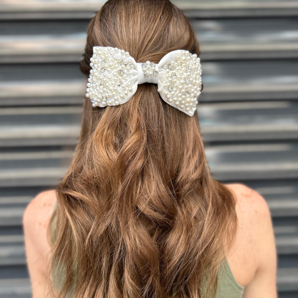 Beyaz Taş Detaylı Kurdela Kadın Toka