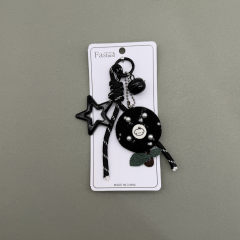 Siyah Yıldız Detaylı Peluş Anahtarlık