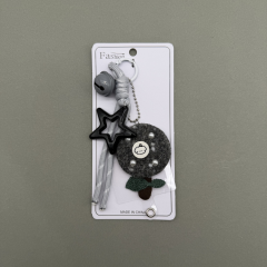 Gri Yıldız Detaylı Peluş Anahtarlık