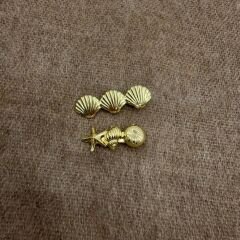 İkili Deniz Kabuğu Gold Toka