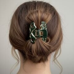 Yeşil Kalp Detaylı Pençe Toka