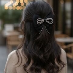 Taş Detaylı Siyah Kurdele Fiyonk Toka