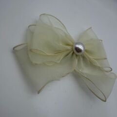 Silver İnci Detaylı Beyaz Fiyonk Toka