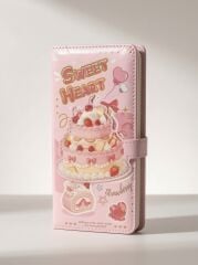 Pasta Figürlü Kabartmalı Pembe Renkli Mıknatıs Kapaklı En 9 cm Boy 18 cm Çizgili Defteri