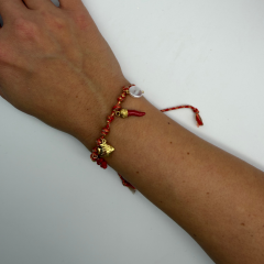 Kırmızı Şans Charm Detaylı Makrome Bileklik
