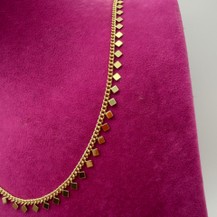 Kare Pullu Gold Zincir Kolye