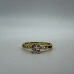 Xuping Siyah Taş Detaylı Gold Tektaş Yüzük