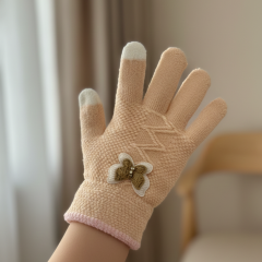 Çocuk Somon Triko Kelebek Detaylı Eldiven – Dokulu Örgü Tasarımlı (9–12 Yaş)