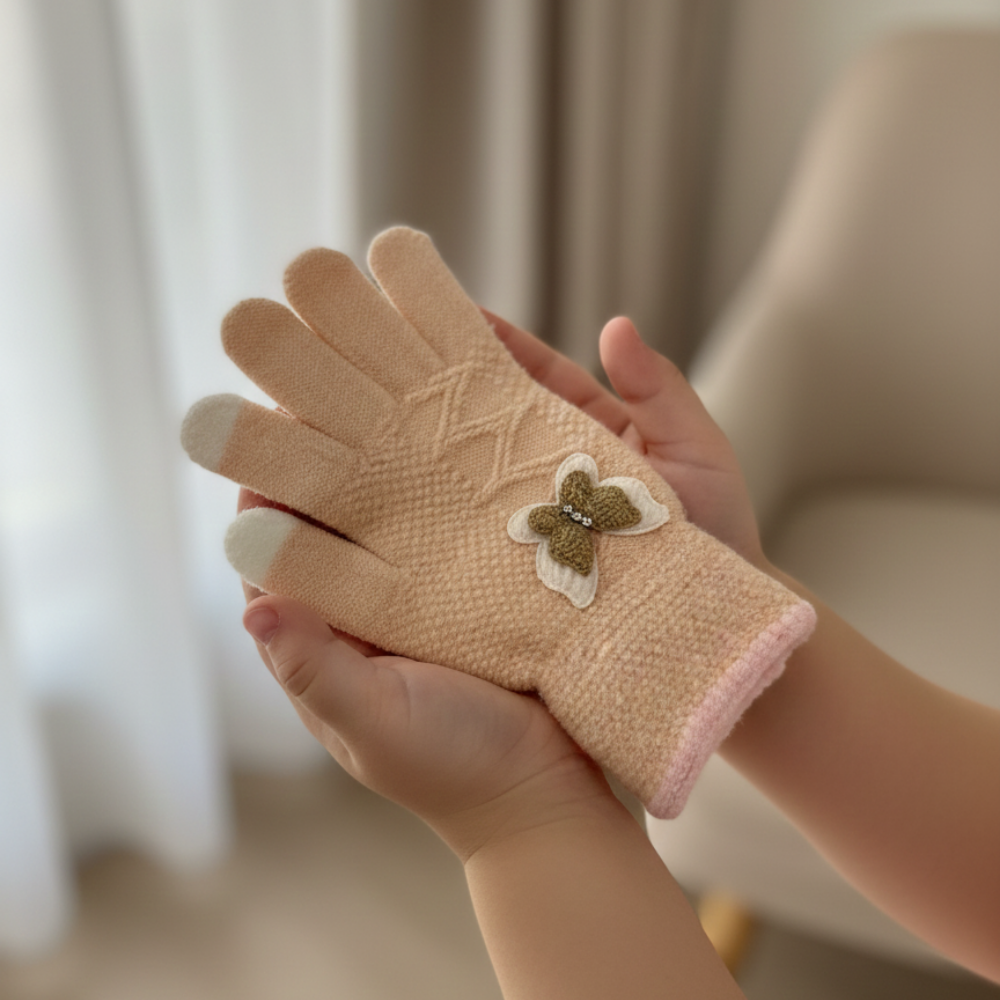 Çocuk Somon Triko Kelebek Detaylı Eldiven – Dokulu Örgü Tasarımlı (9–12 Yaş)
