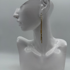 Uzun Sallantılı Gold Minimal Küpe