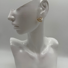 Gold Bulut ve İnci Detaylı Şık Küpe Seti – Modern & Zarif Tasarım