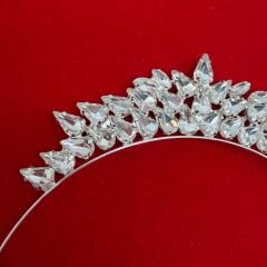 Kristal Taşlı İnce Gelin / Nişan Tacı – Işıltılı Özel Gün Aksesuarı