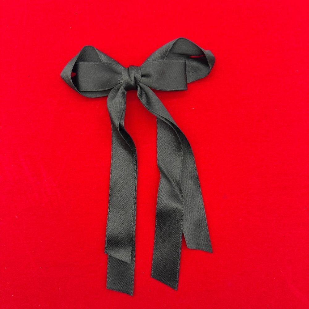 Siyah Kurdele Fiyonk Toka