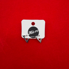 Üçgen Formlu Gümüş Çelik Küpe