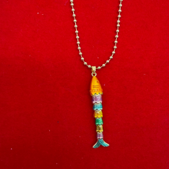 Renkli Balık Figürlü Gold Kolye