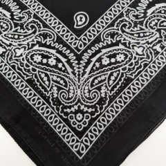 Siyah Beyaz Paisley Desenli %100 Pamuk Bandana – 52x52 cm