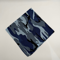 Kamuflaj Desenli Mavi Bandana – %100 Pamuk (52x52 cm)