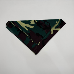 Yeşil Kamuflaj Desenli 52x52 Bandana – %100 Pamuk