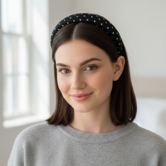 Siyah Puantiye Desenli Kabarık Taç