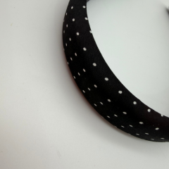 Siyah Puantiye Desenli Kabarık Taç