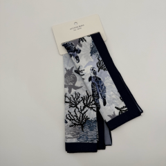 Lacivert Deniz Kaplumbağası Desenli Kare Fular – 50x50