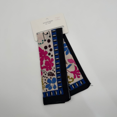 Canlı Pembe Mavi Çiçek Desenli İpeksi Fular (50x50 cm)