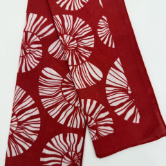 Bordo Beyaz Deniz Kabuğu Desenli İpek Etkili Fular (50x50 cm)