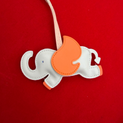 Uçan Fil Figürlü Çanta Charmı/Süsü - Anahtarlık