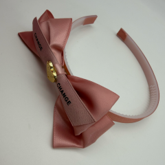 Fiyonk Detaylı Kalp Charm'lı Taç