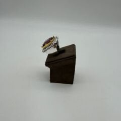 Mor Taş Detaylı Kare Form Statement Yüzük