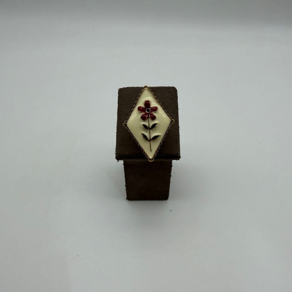 Çiçek Motifli Baklava Form Gold Kaplama Statement Yüzük