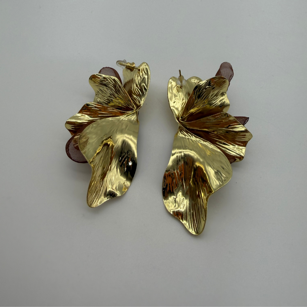 Gold Organze Detaylı Çiçek Küpe