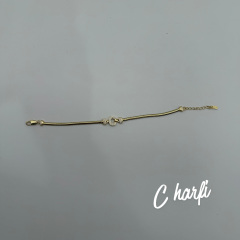 Gold Taşlı C Harf Detaylı Bileklik