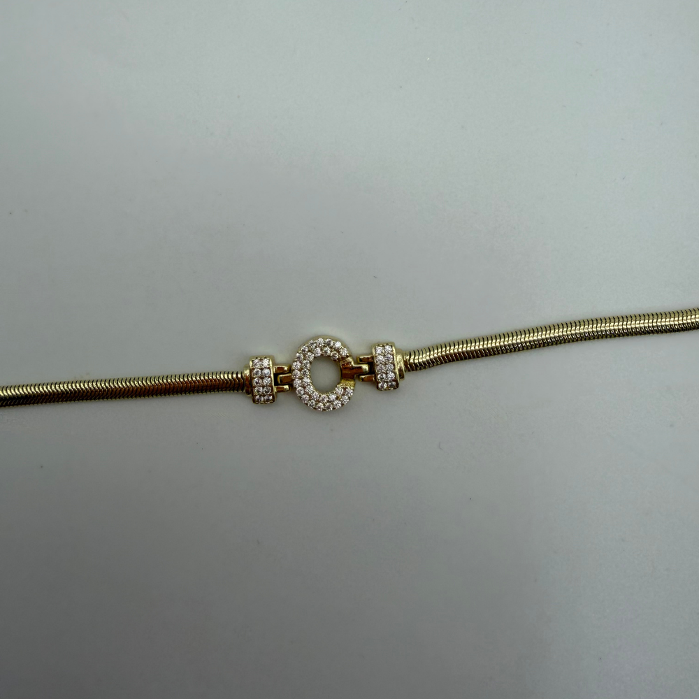 Gold Taşlı C Harf Detaylı Bileklik