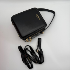 Zincir Detaylı Siyah Mini Çanta