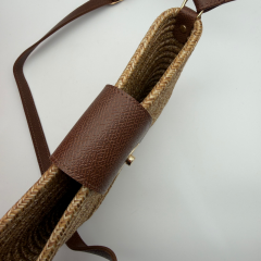 Kapak Detaylı Hasır Omuz Çantası