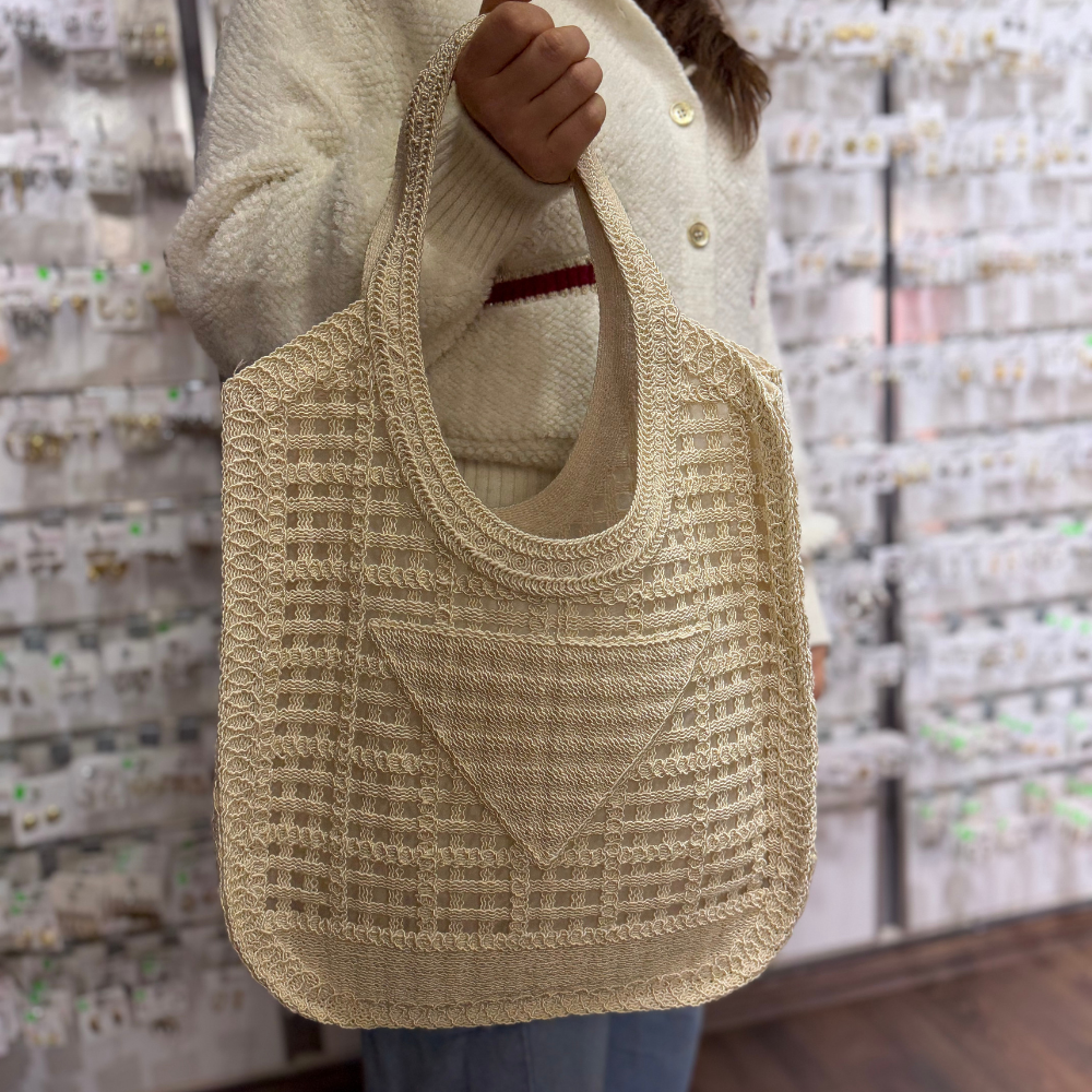 File Dokulu Geniş Form Omuz Çantası