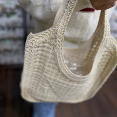 File Dokulu Geniş Form Omuz Çantası