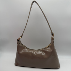 Parlak Yüzeyli Rugan Minimal Omuz Çantası