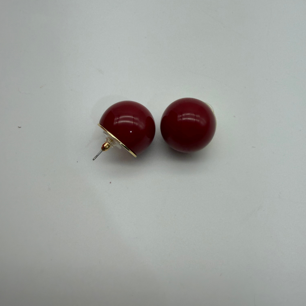 Gold Çerçeveli Kırmızı İnci Form Küpe